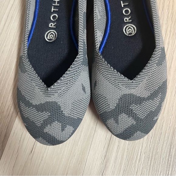 Rothy’s Gray Camo Round Toe Flats Red Sole Size 8 - Picture 4 of 7